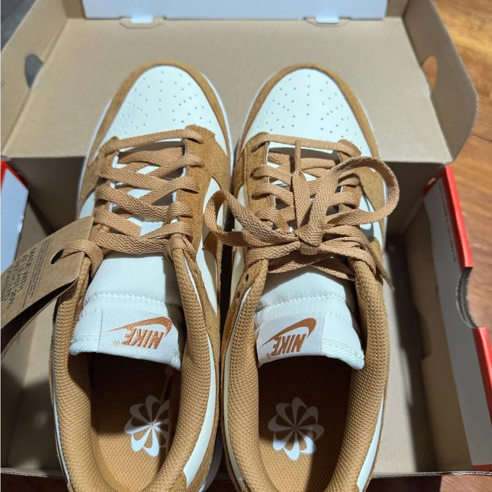 Nike Low-Top Sneakers in Wheat and Sail - Picture 2 of 11